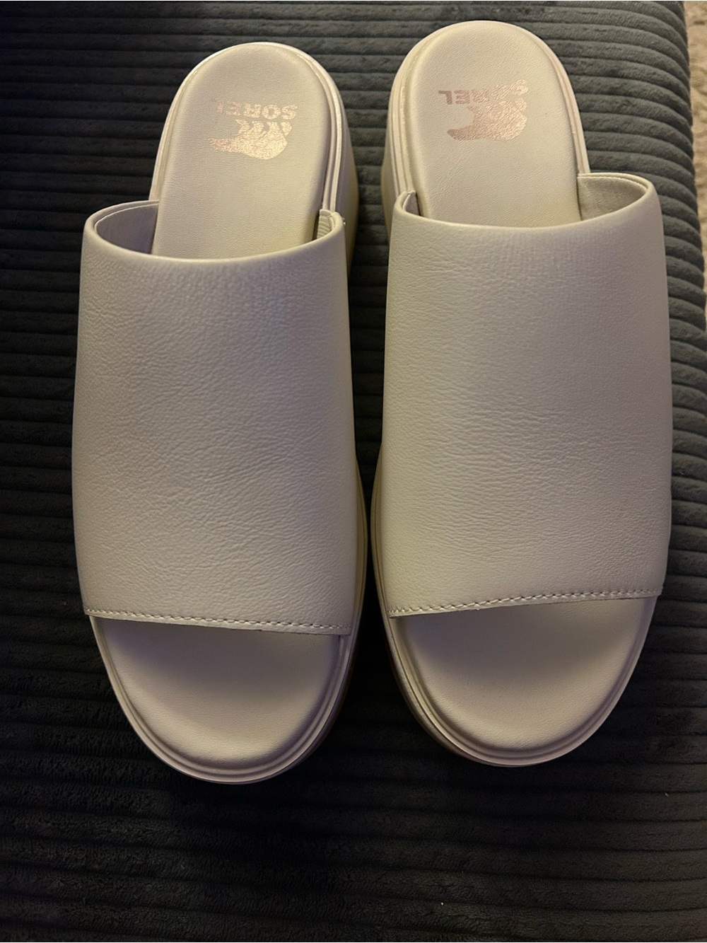 Sorel White Women's Slip-On Mules